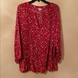 Women’s plus size top.